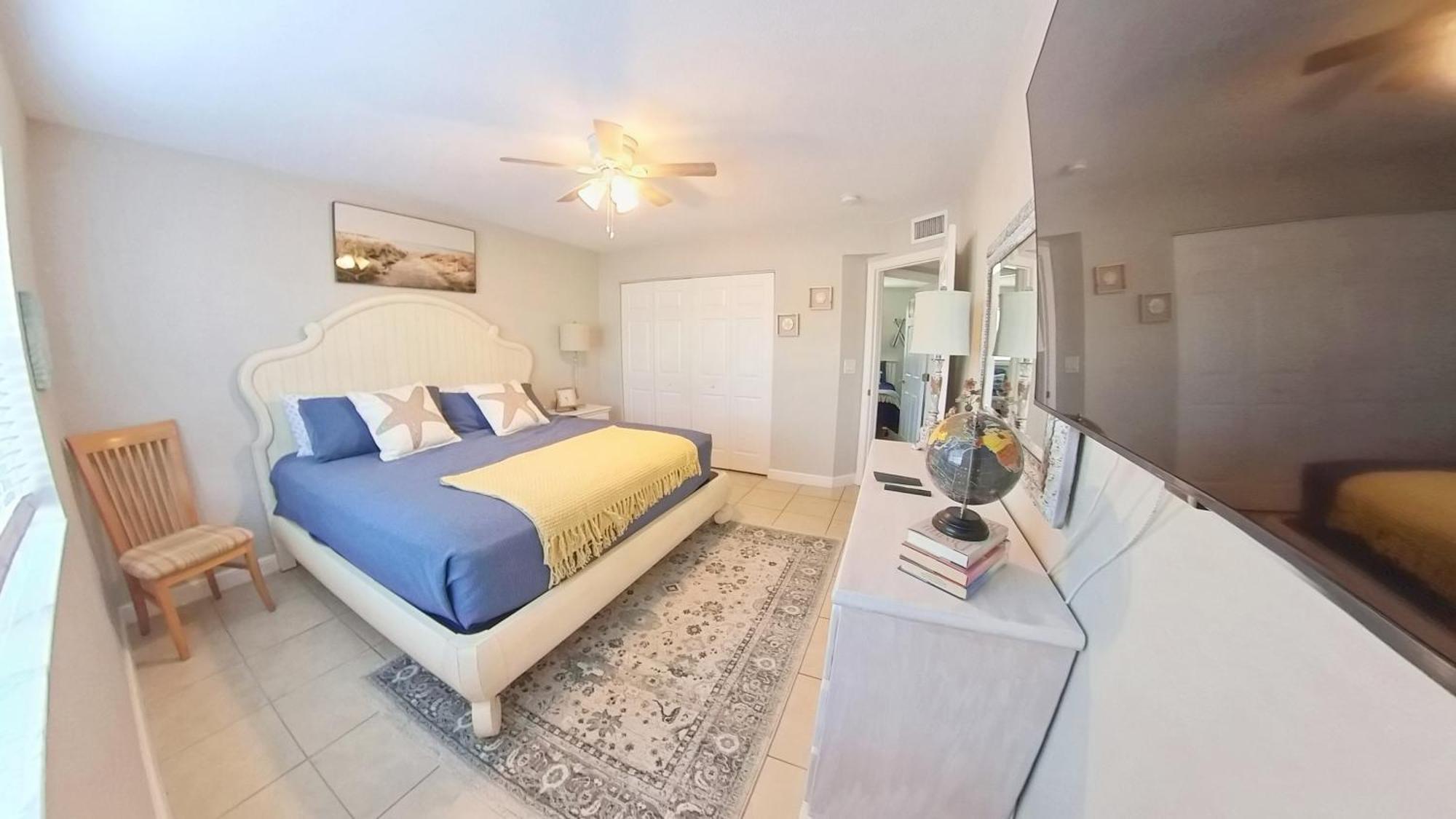Naples Park Oasis - Cozy Two Bedroom Apartment Exterior photo